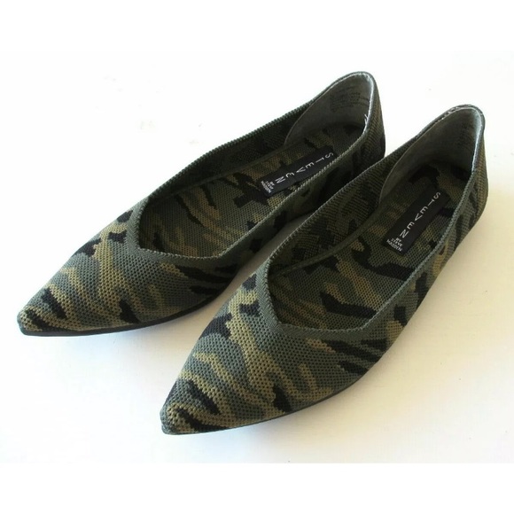 SOLD / Steve Madden Camo Flats - Picture 7 of 8
